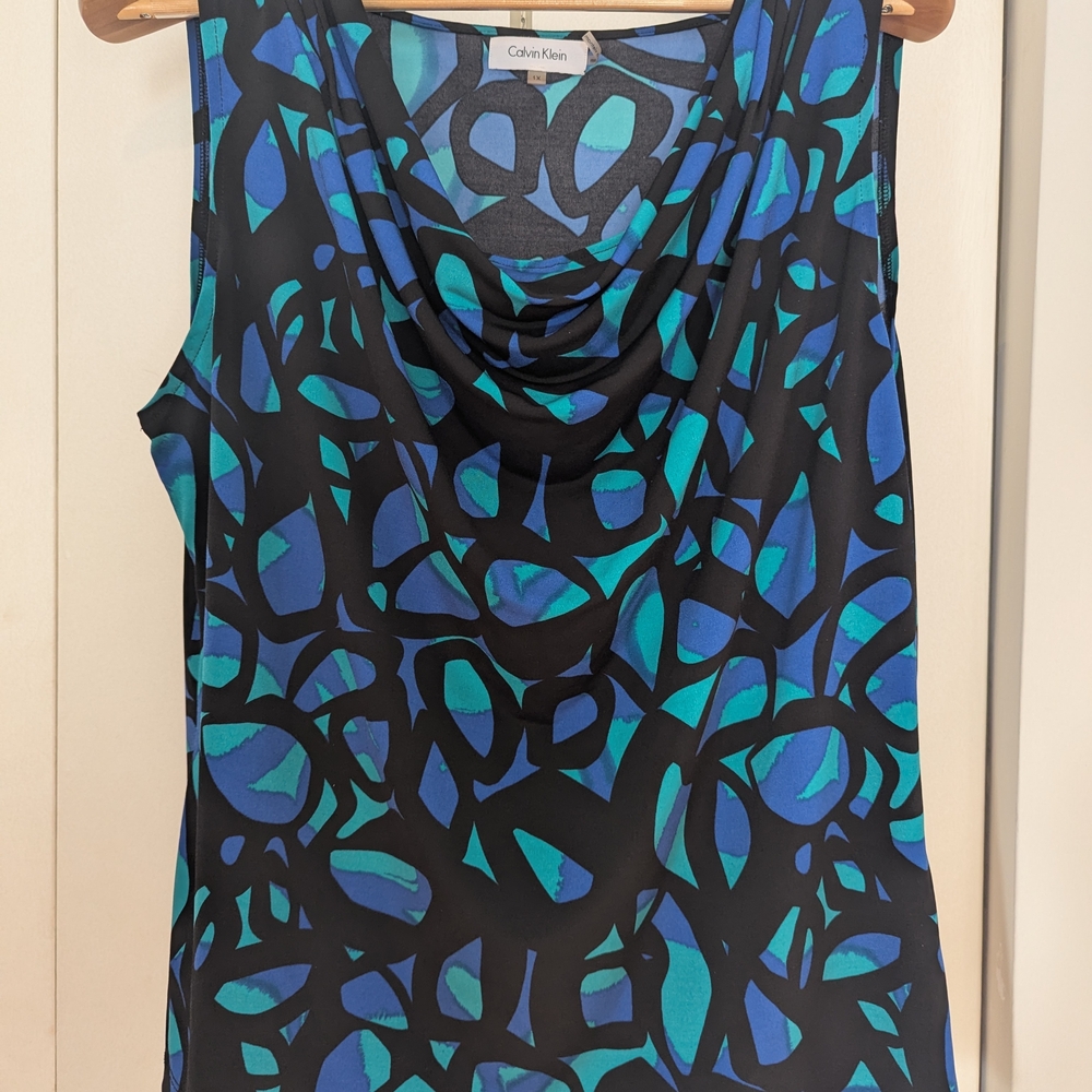 Calvin Klein Women's Blue, Teal, and Black Patterned Top